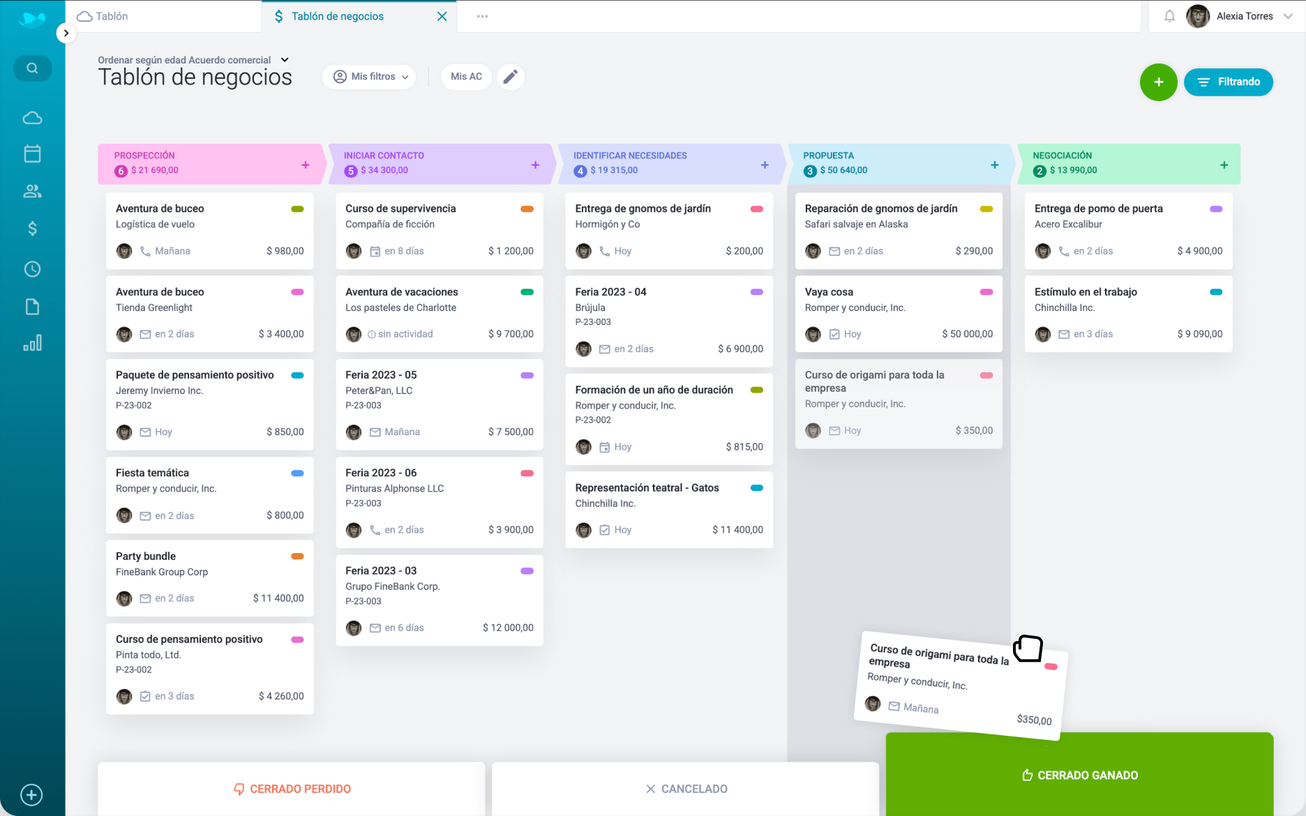 Tablero de negocios de RAYNET CRM con oportunidades organizadas por etapa de venta